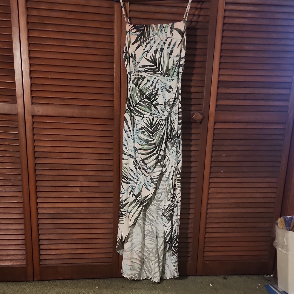 Haute Monde Green and White Leaf Maxi Dress